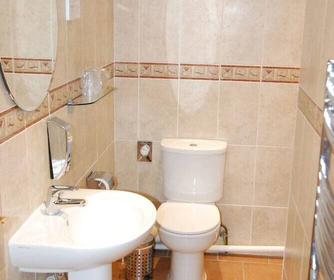 Bed and Breakfast Tudor Lodge