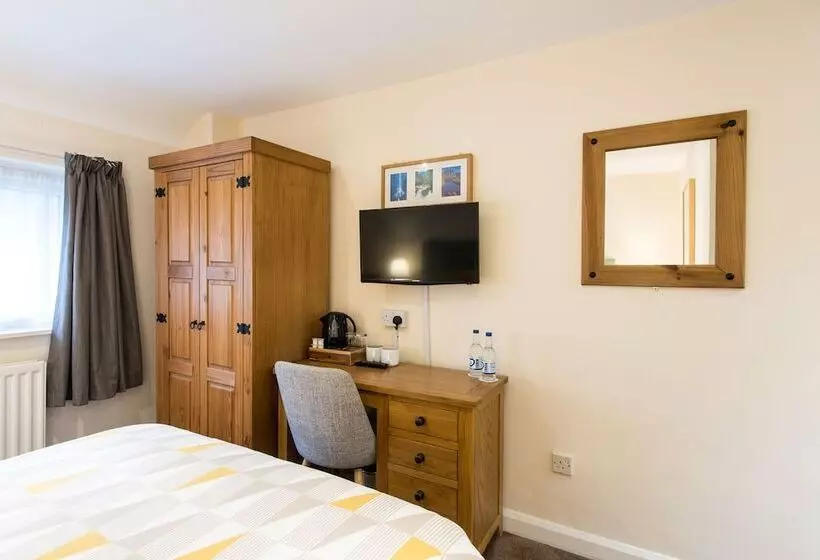 تختخواب و صبحانه Tudor Lodge