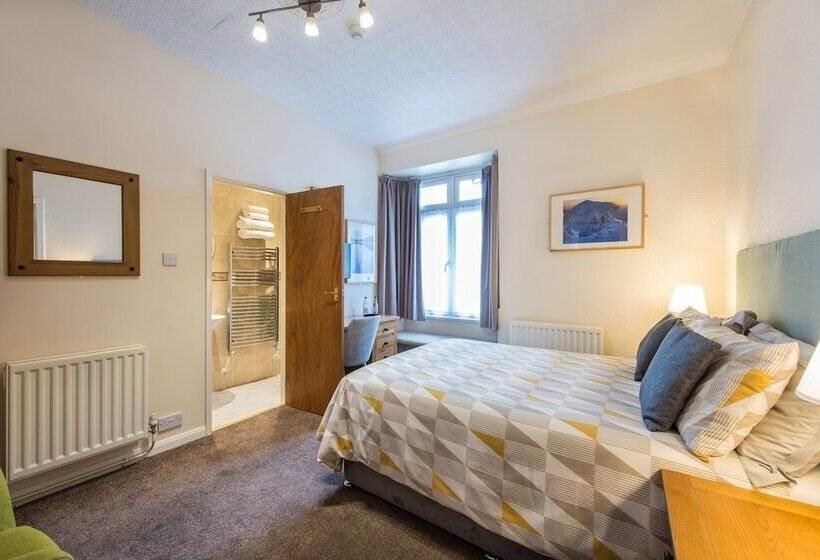 Bed and Breakfast Tudor Lodge