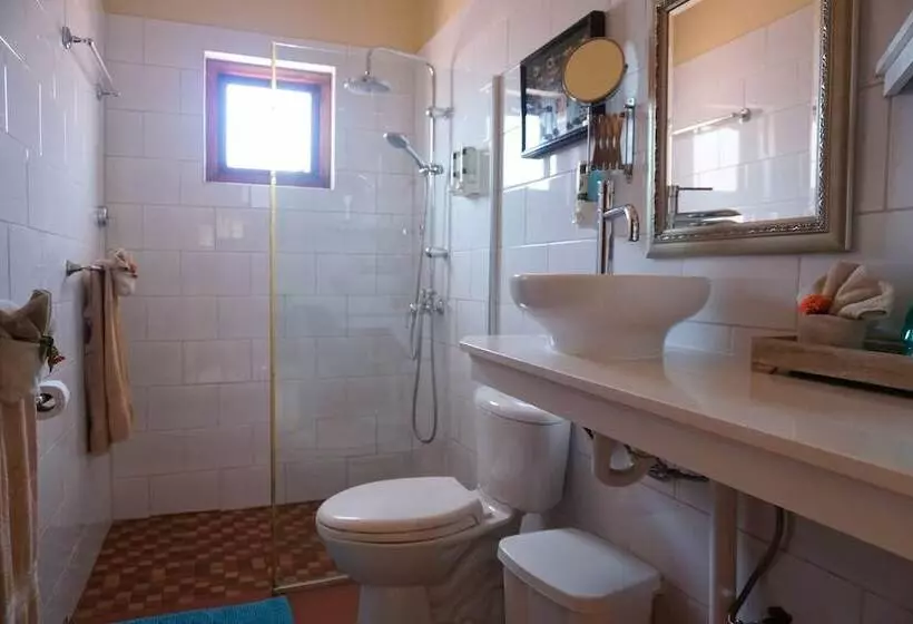 Cariñas Studio Apartments