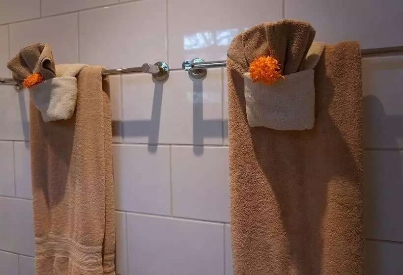 Cariñas Studio Apartments