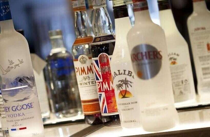 هتل Coach & Horses