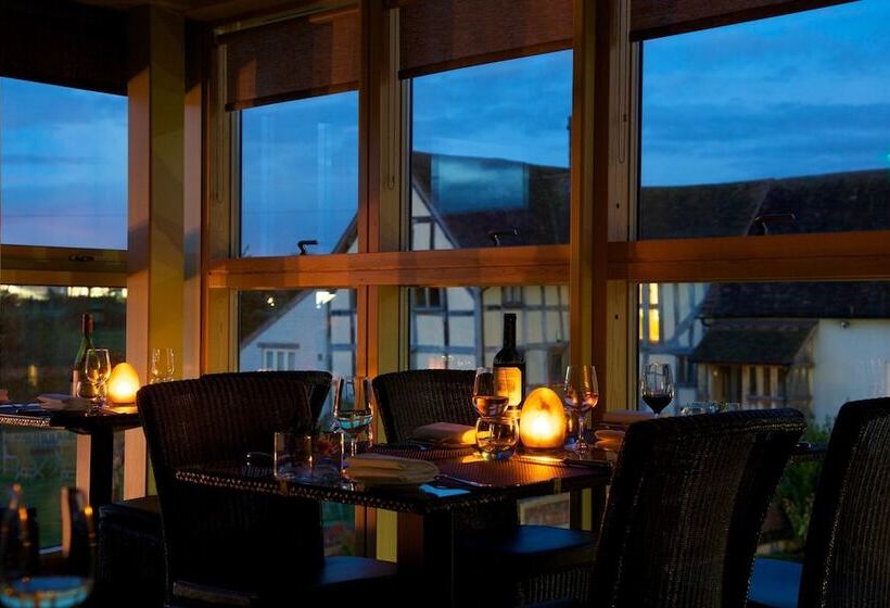 فندق Eckington Manor