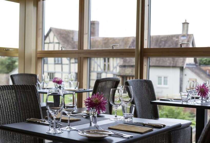 فندق Eckington Manor