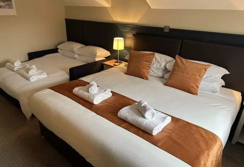 Hotelli Full Moon Inn Rudge