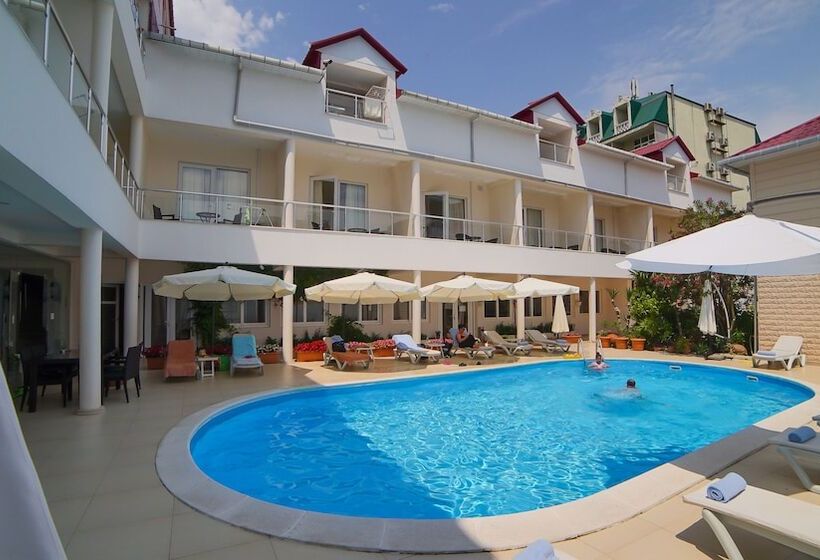 هتل Kobuleti Beach Club