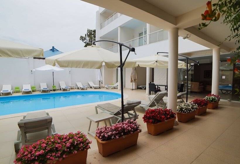 هتل Kobuleti Beach Club