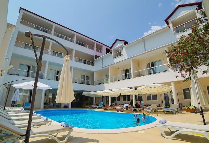 هتل Kobuleti Beach Club