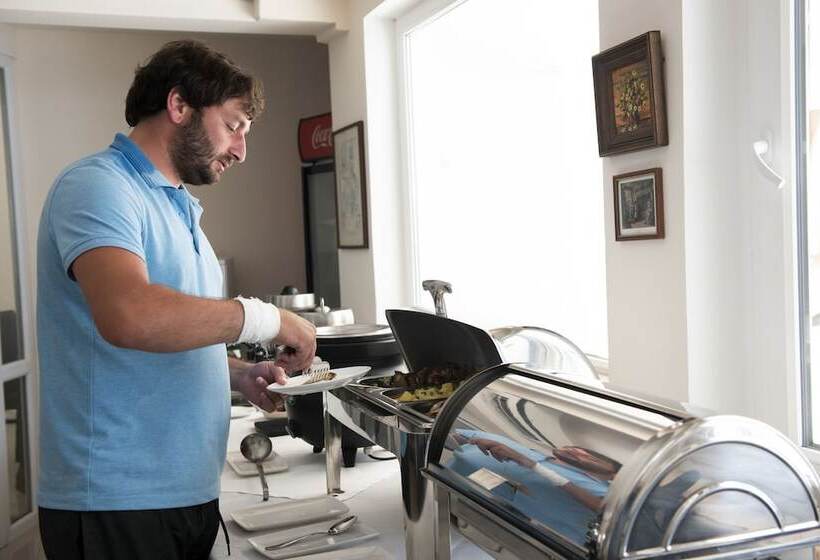 هتل Kobuleti Beach Club