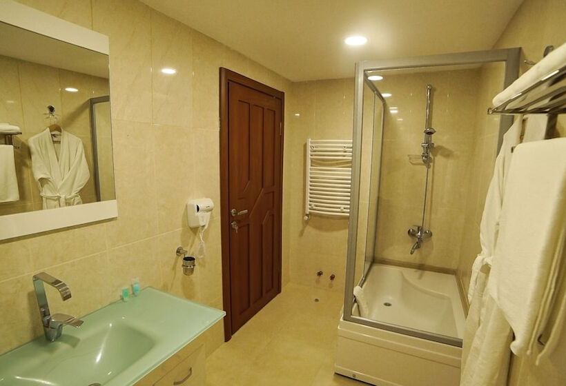 هتل Kobuleti Beach Club