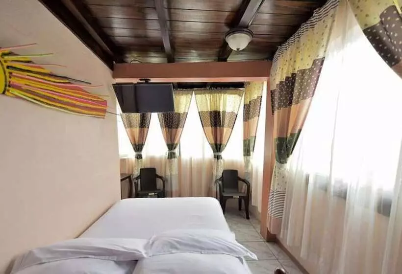 Hotel La Barca