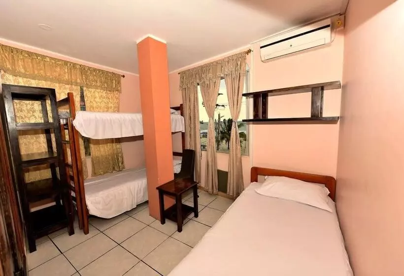 Hotel La Barca