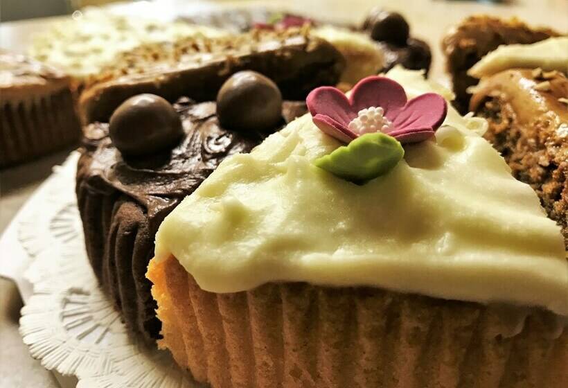 هتل Marston Lodge