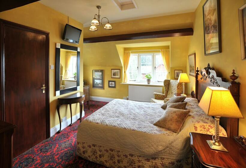 هتل Marston Lodge