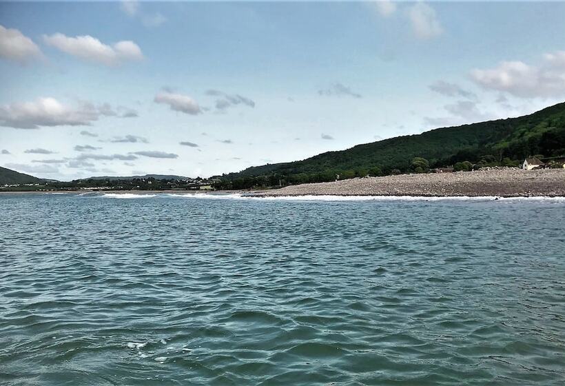 هتل Marston Lodge