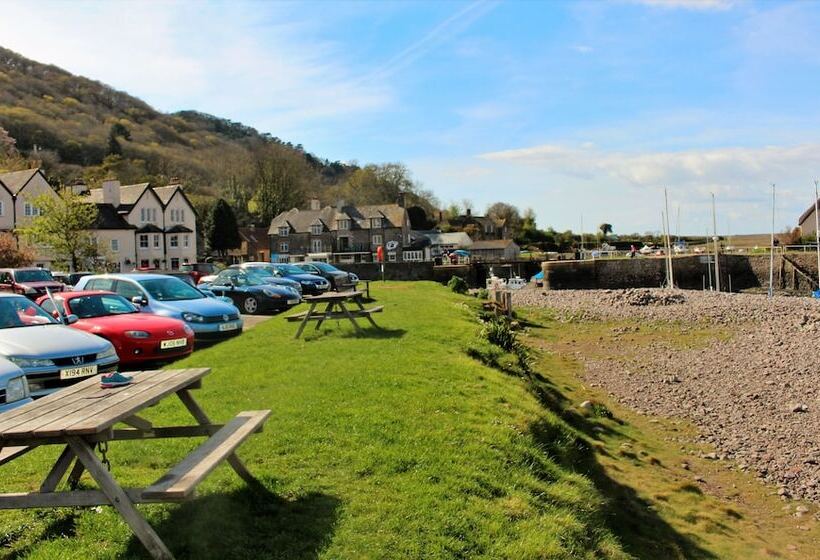 هتل Marston Lodge