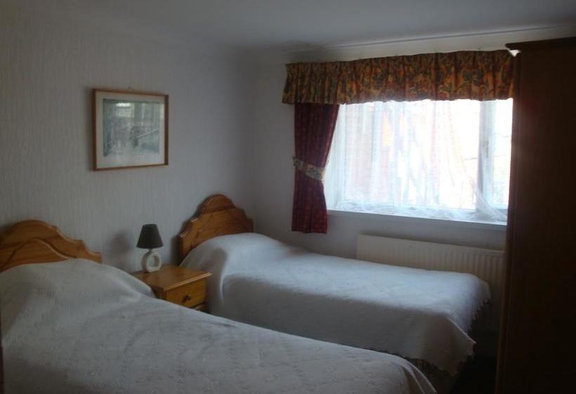 فندق Monterey Beach