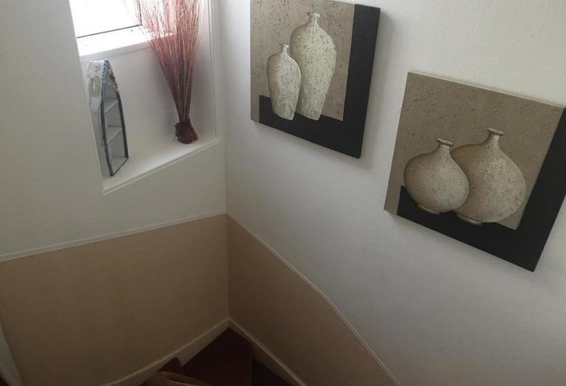 هتل The Arrandale