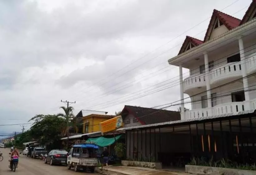 هتل Vang Vieng Boutique