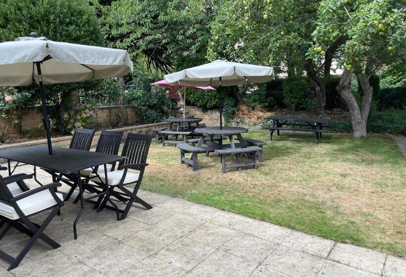 Mansfield Lodge Hotel Ltd