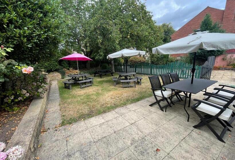 Mansfield Lodge Hotel Ltd