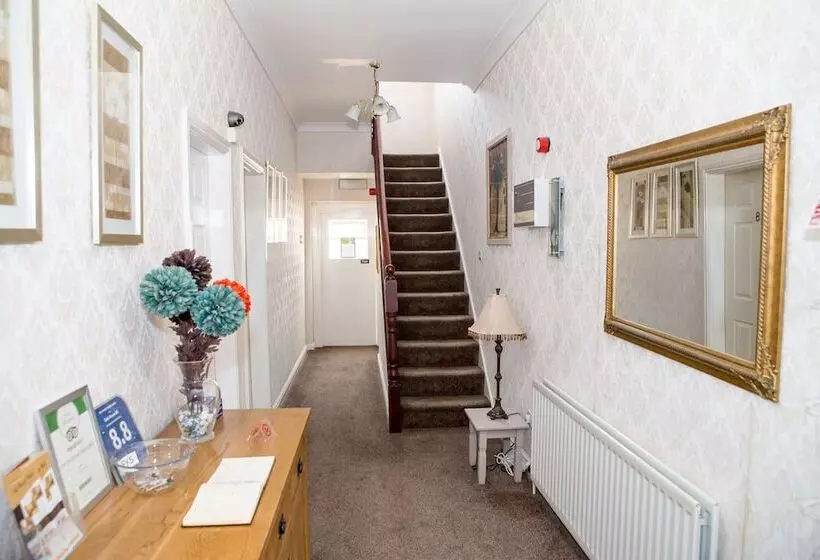 Oak House B&b
