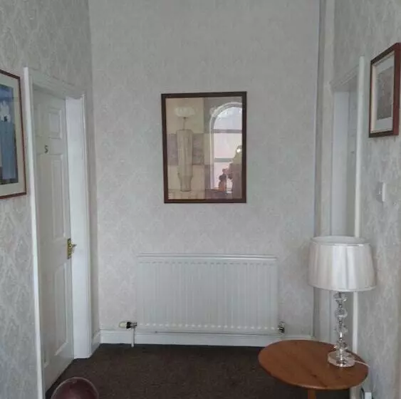 Oak House B&b
