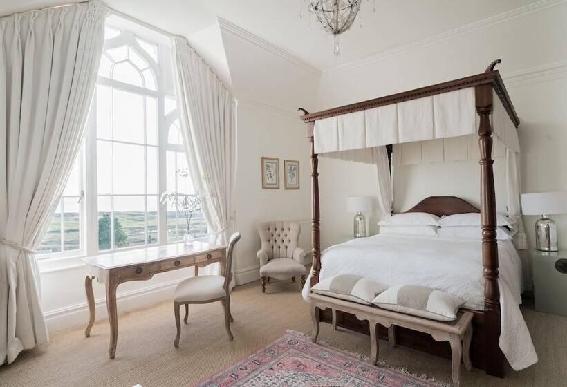 هتل Penally Abbey