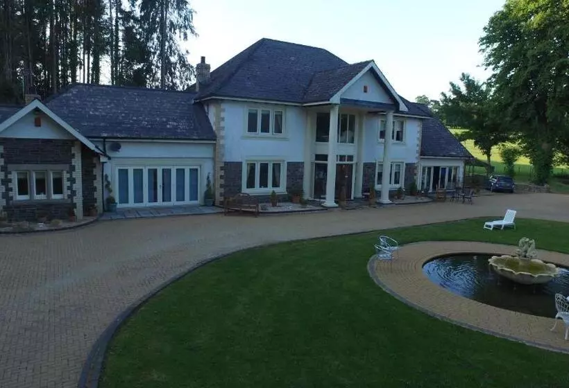 Plas Y Dderwen Bed And Breakfast