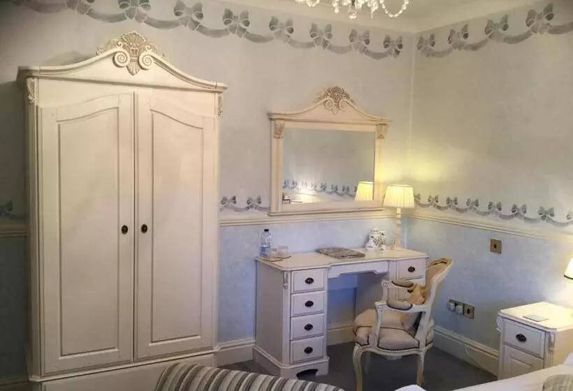 Plas Y Dderwen Bed And Breakfast