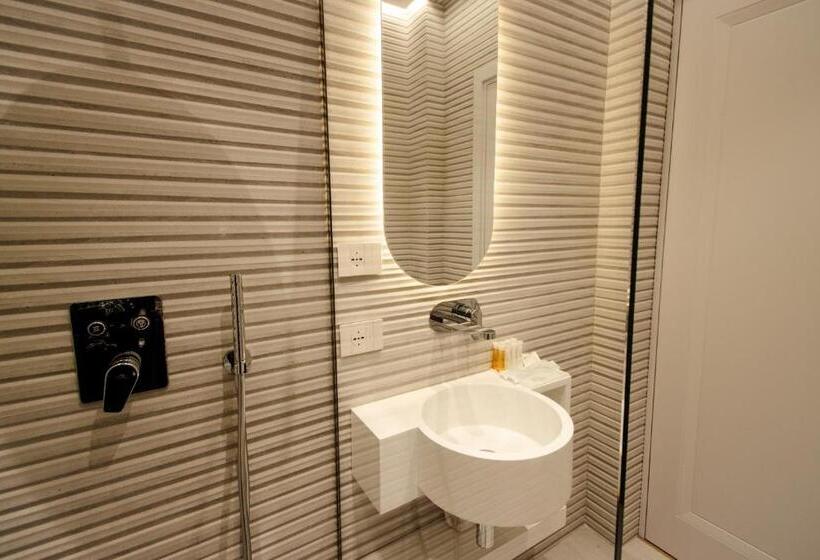 The Crown Boutique Hotel & Spa