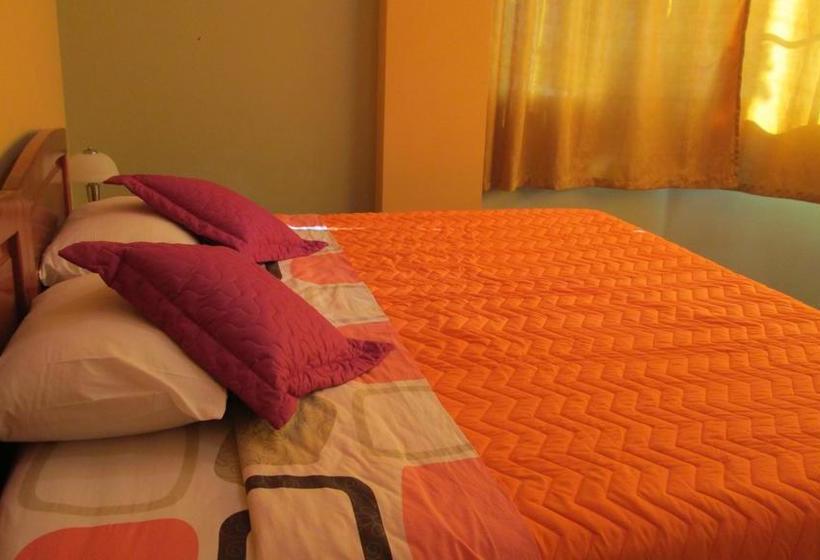 Hostel Ariana S Galapagos Hostal