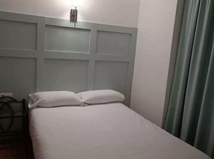 هاستل Rooms Los Montes