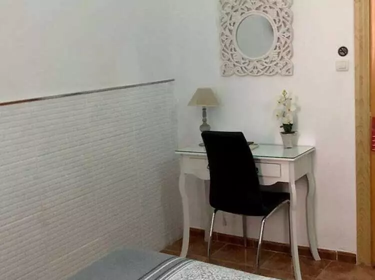 هاستل Rooms Los Montes