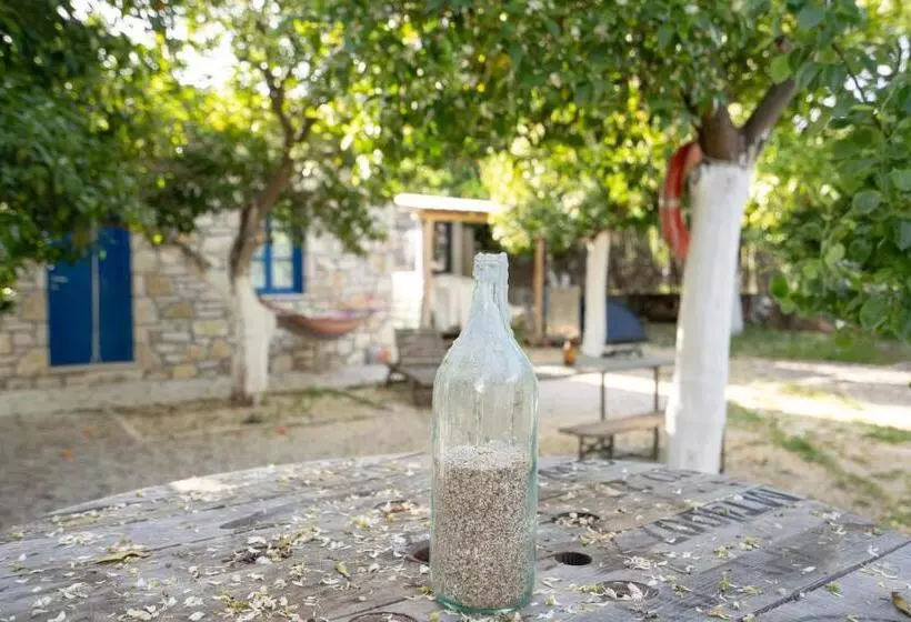 Himara Hostel