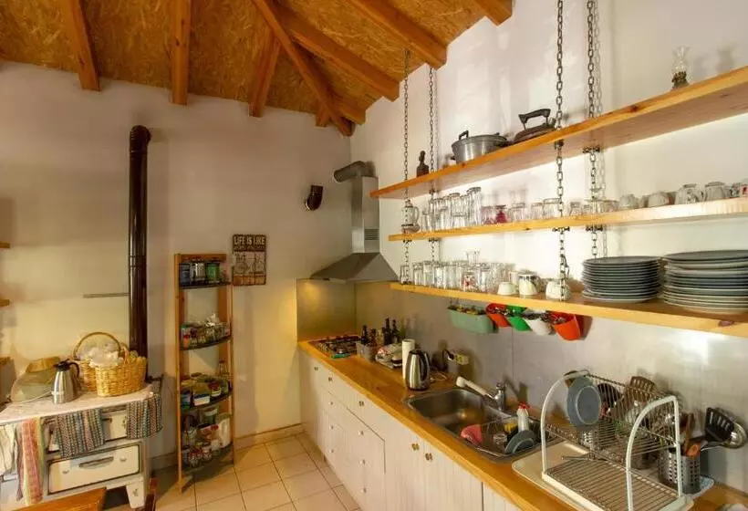 Himara Hostel