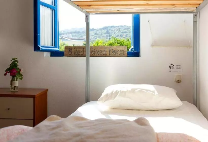 Himara Hostel