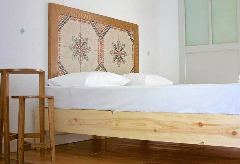 Himara Hostel