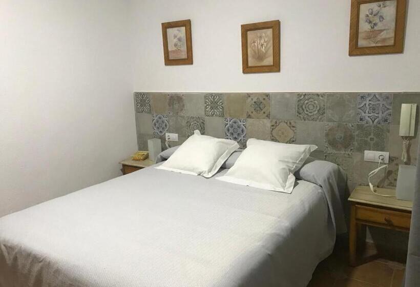 Hotel Hostal Canalejas