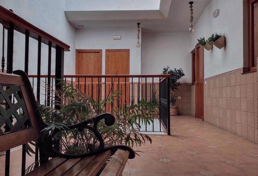 Hotel Hostal Canalejas