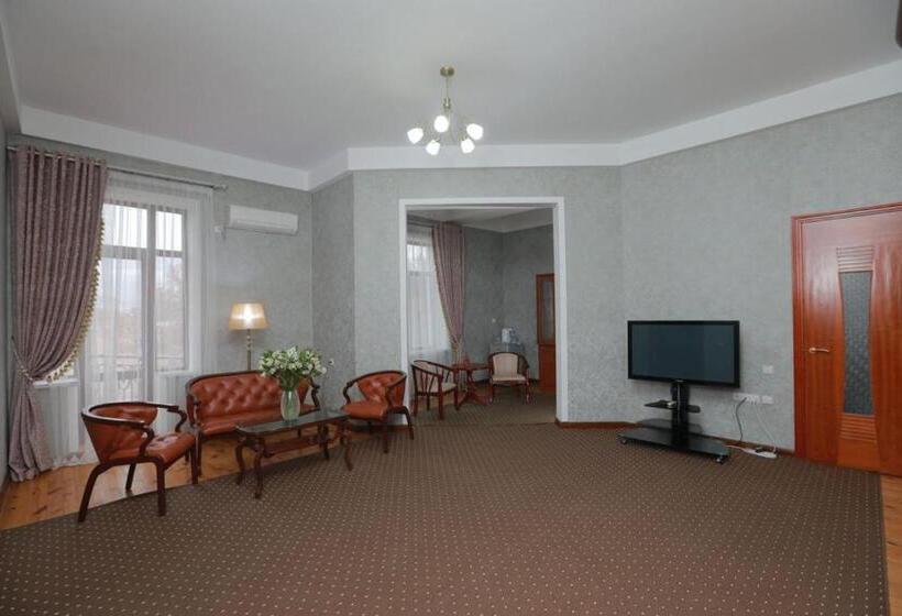 هتل Khujand Grand