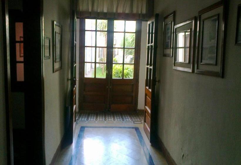 Hôtel Plaza Tres Arroyos