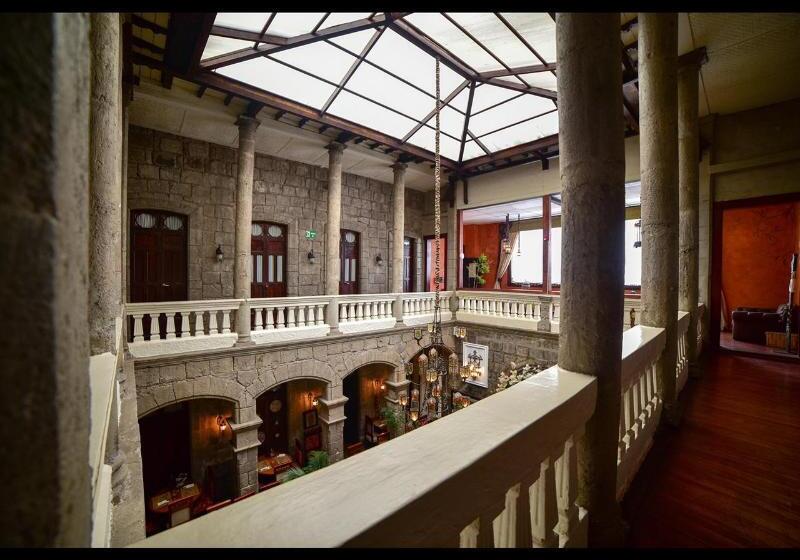 Roka Plaza Hotel Boutique