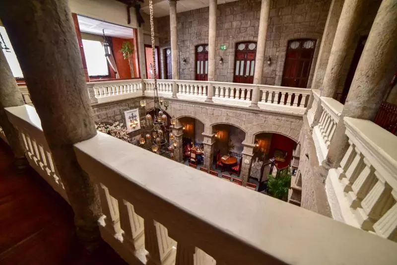 Roka Plaza Hotel Boutique