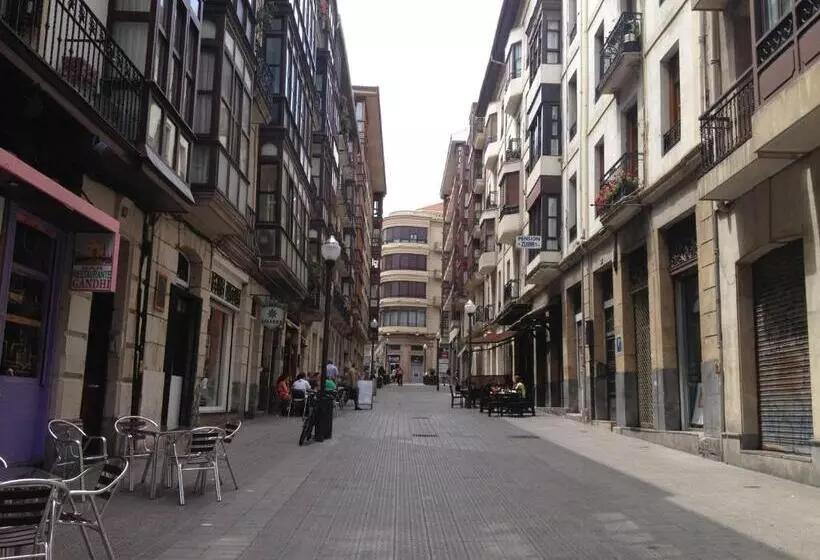 ホテル Zubia Urban Rooms