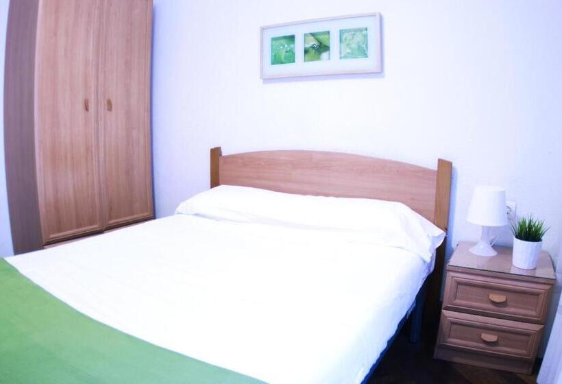 בית מלון כפרי Zubia Urban Rooms