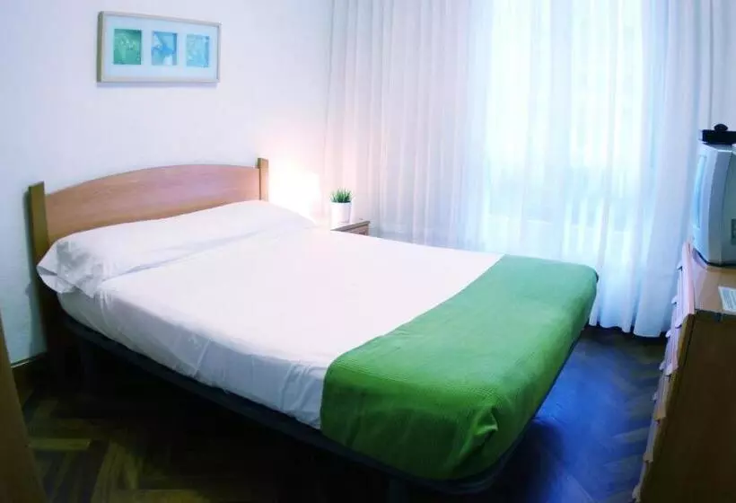 ホテル Zubia Urban Rooms