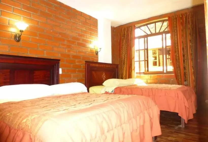 هاستل Hostal Nomada