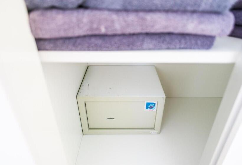 Bristol Sunset Beach   Holiday Apartments