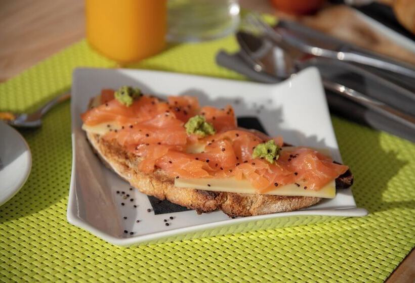 Bristol Sunset Beach   Holiday Apartments